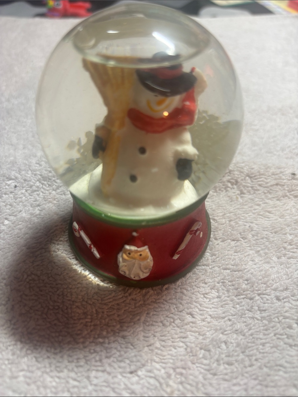 Source Unknown Red and Green Snowman Mini Snow Globe
